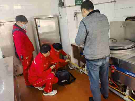 撑起安全“保护伞”！枝江市天然气公司开展开学前燃气安全检查